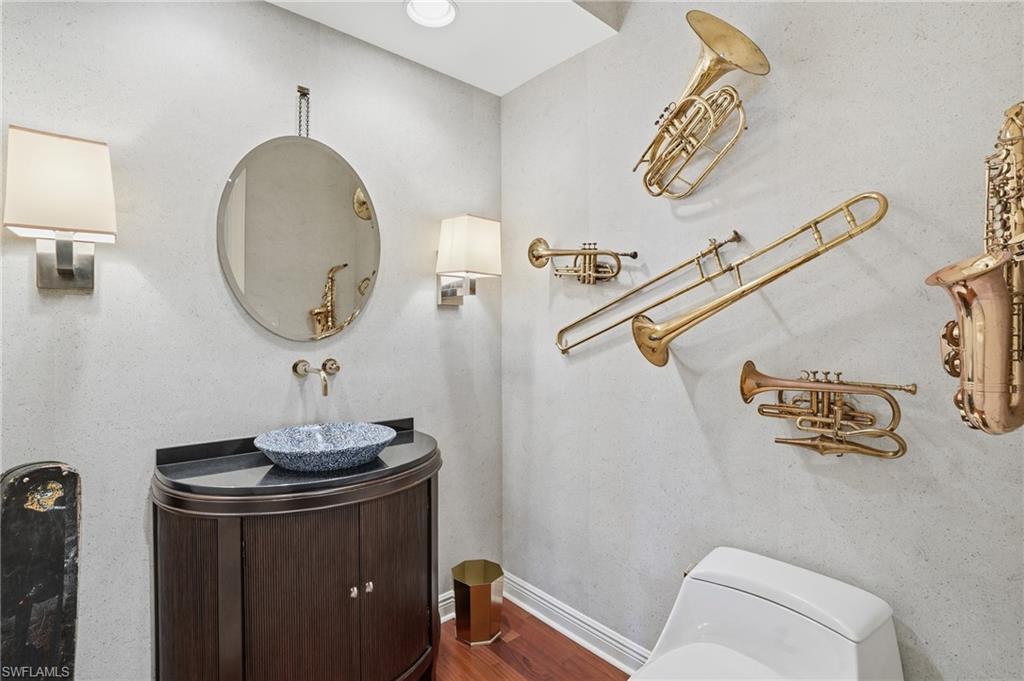 LA SCALA AT THE COLONY - Residential