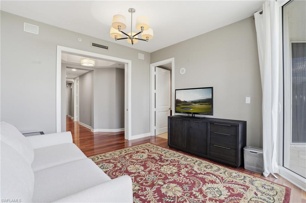 LA SCALA AT THE COLONY - Residential