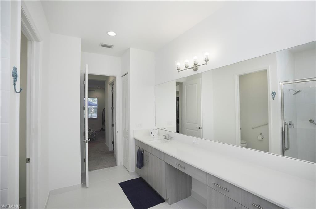 VALENCIA TRAILS - Residential