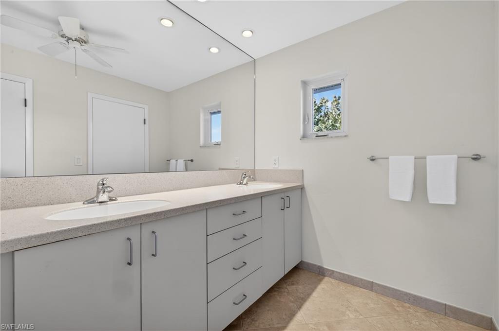 SANIBEL BAYOUS - Residential