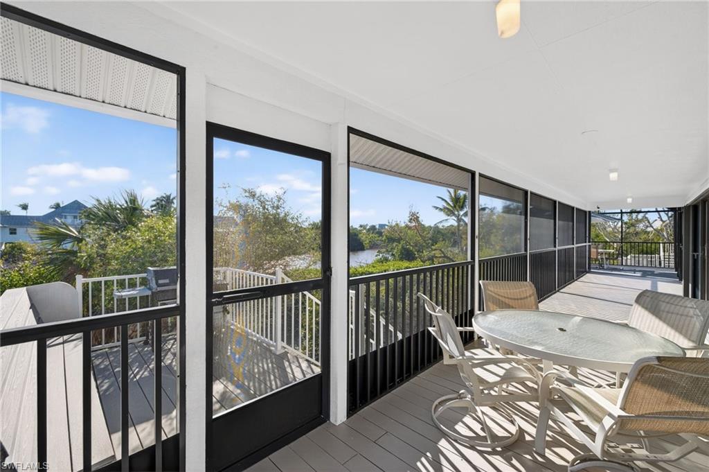 SANIBEL BAYOUS - Residential