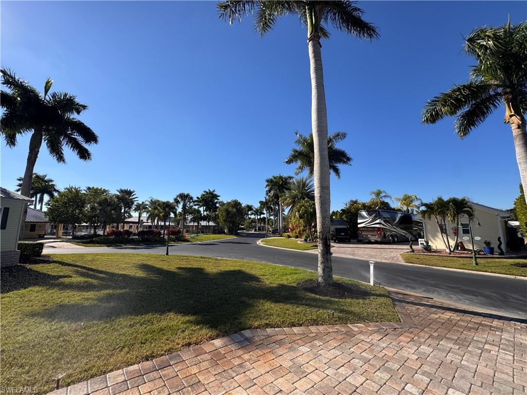 RIVERBEND MOTORCOACH RESORT - Land