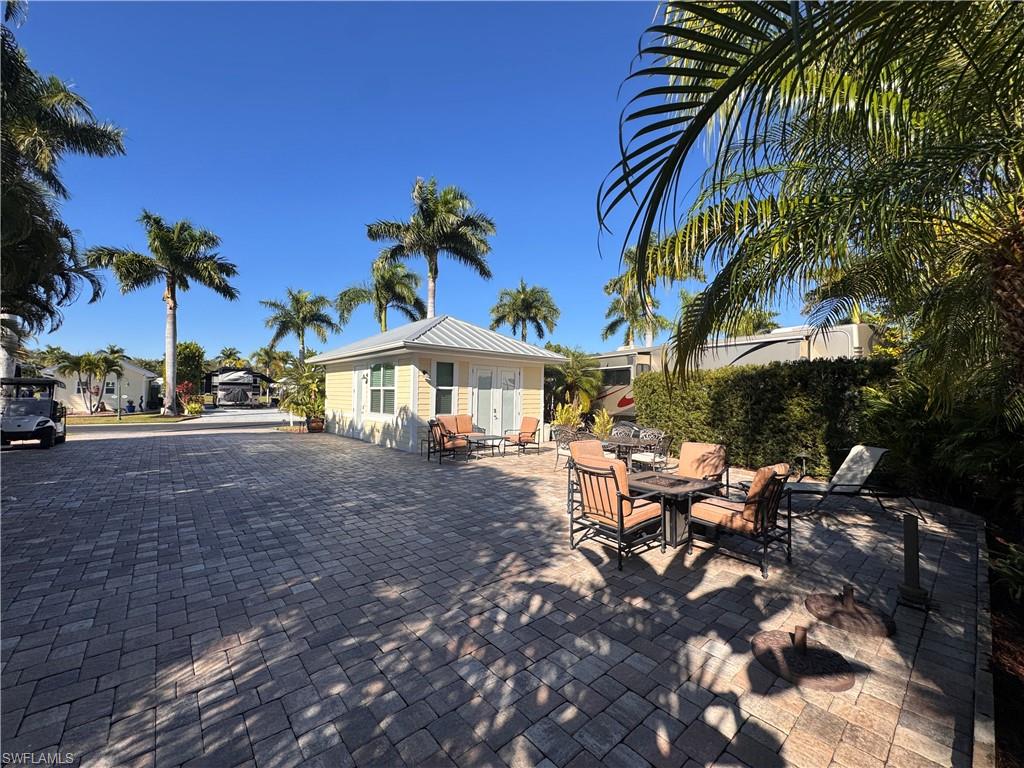 RIVERBEND MOTORCOACH RESORT - Land