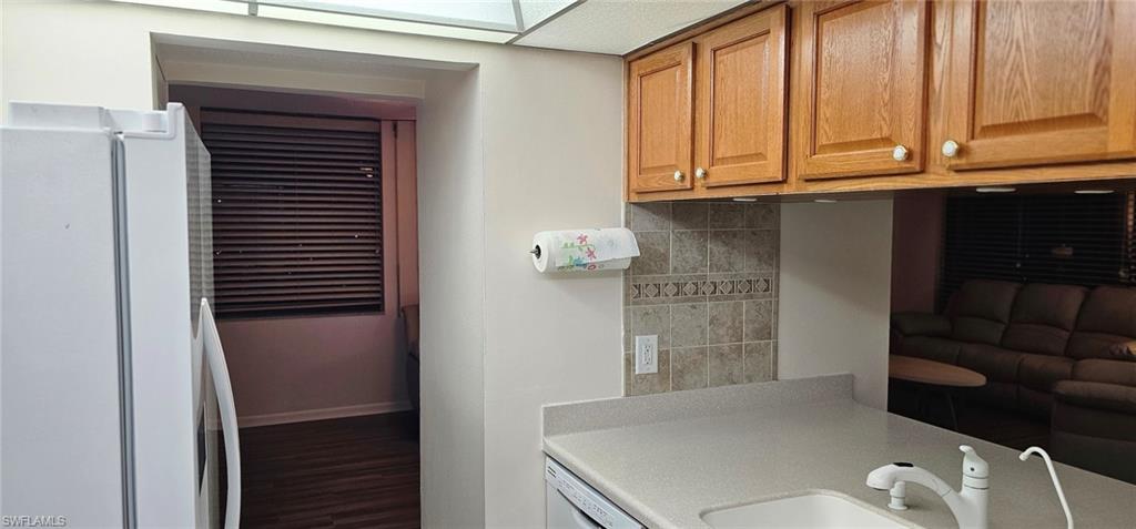 SCHOONER BAY - Residential Lease