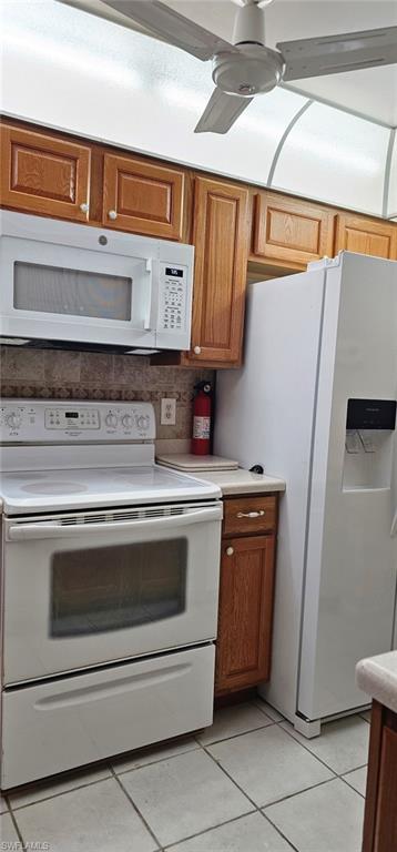 SCHOONER BAY - Residential Lease