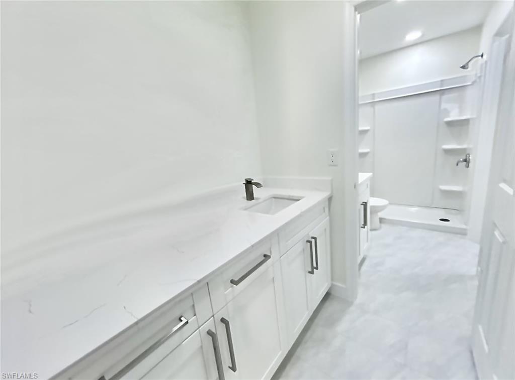 SEVEN LAKES - Residential