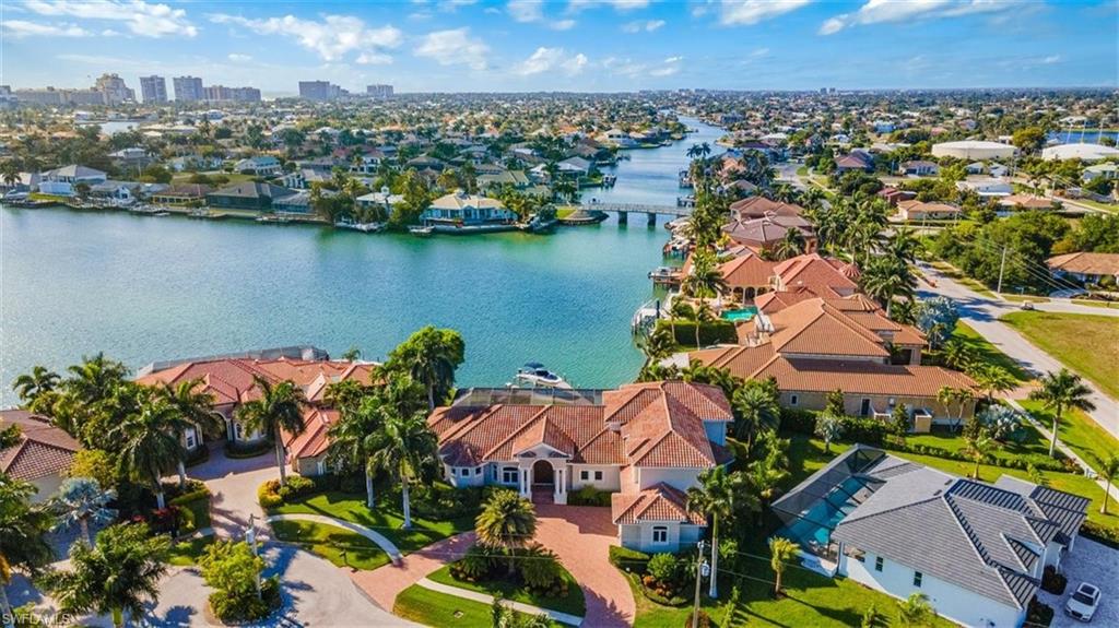 MARCO BEACH - Residential