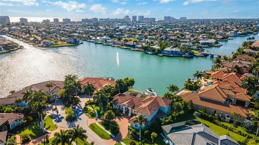 MARCO BEACH - Residential