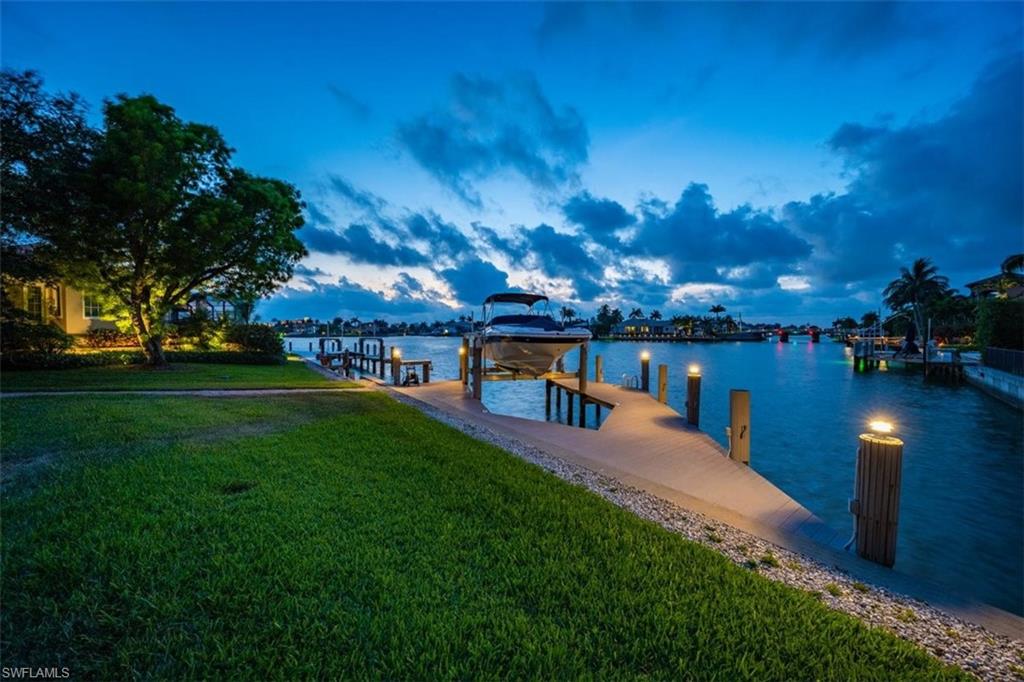 MARCO BEACH - Residential