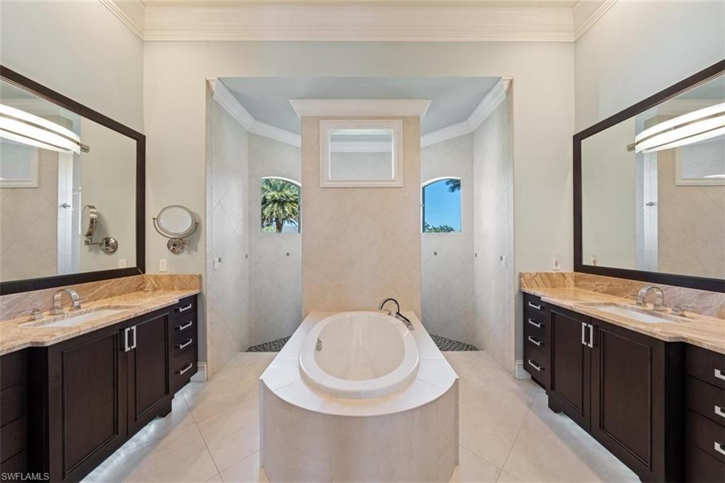 MARCO BEACH - Residential