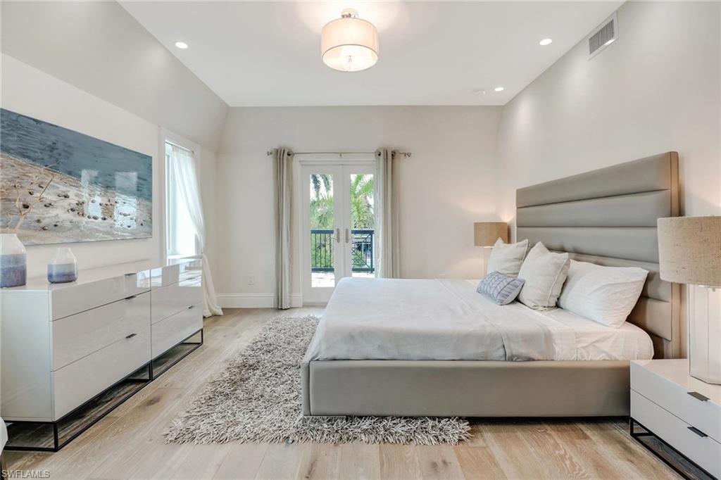 OLDE NAPLES - Residential