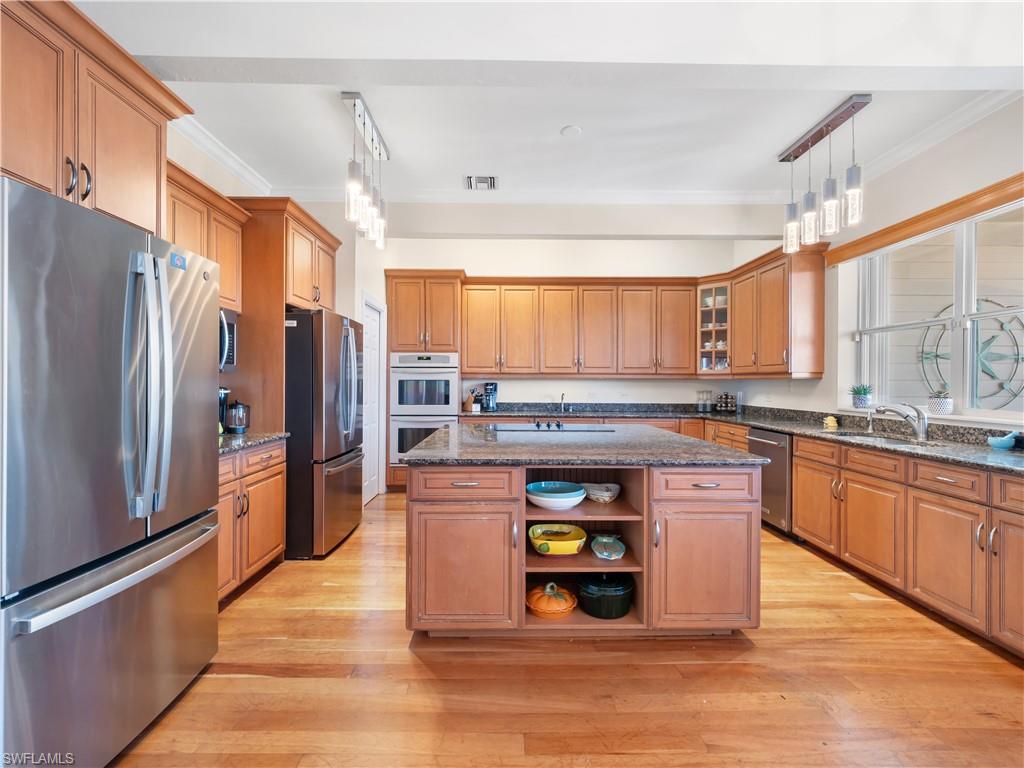 ISLAND PARK WOODLANDS - Residential