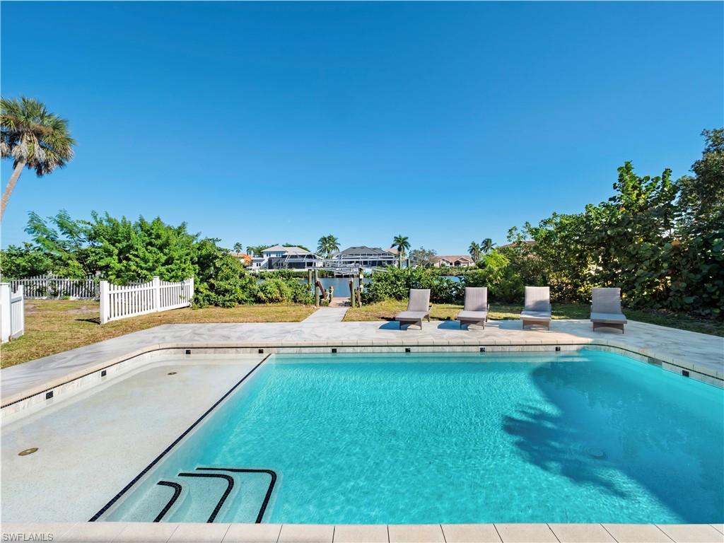 ISLAND PARK WOODLANDS - Residential