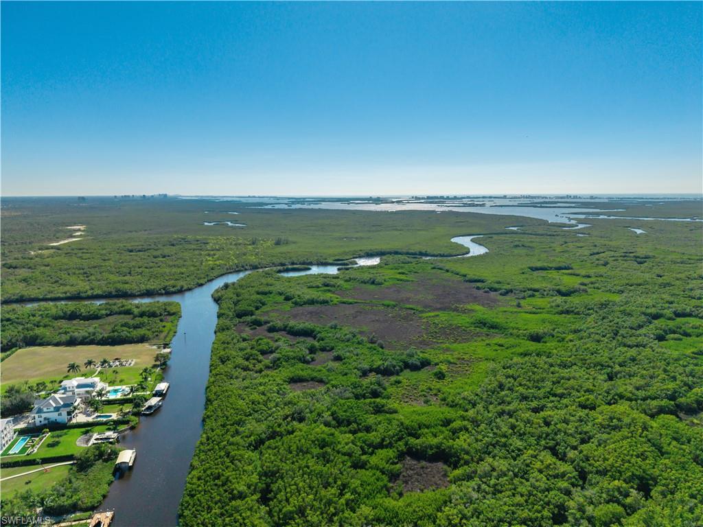 ISLAND PARK WOODLANDS - Residential