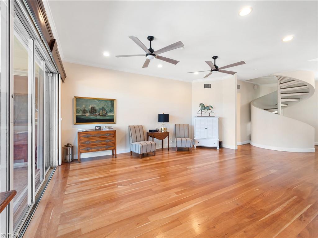 ISLAND PARK WOODLANDS - Residential