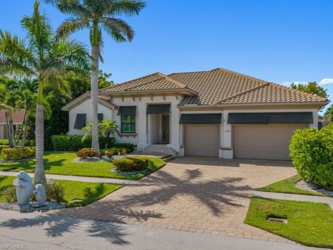 1107 Breakwater CT MARCO ISLAND FL 34145