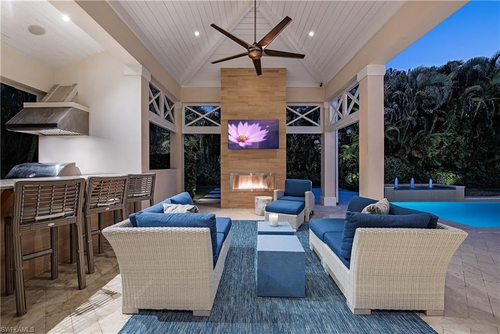 Photo of 670 Mooring Line DR, NAPLES, FL 34102 (MLS # 225029104)