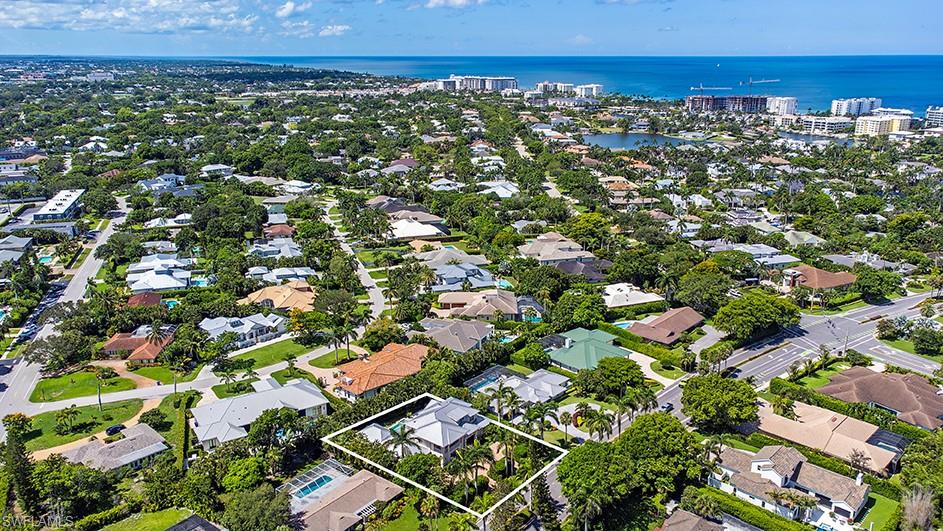 MOORINGS - Residential