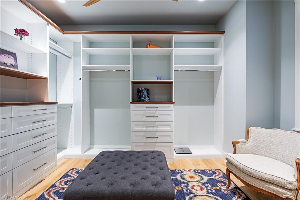 MOORINGS - Residential