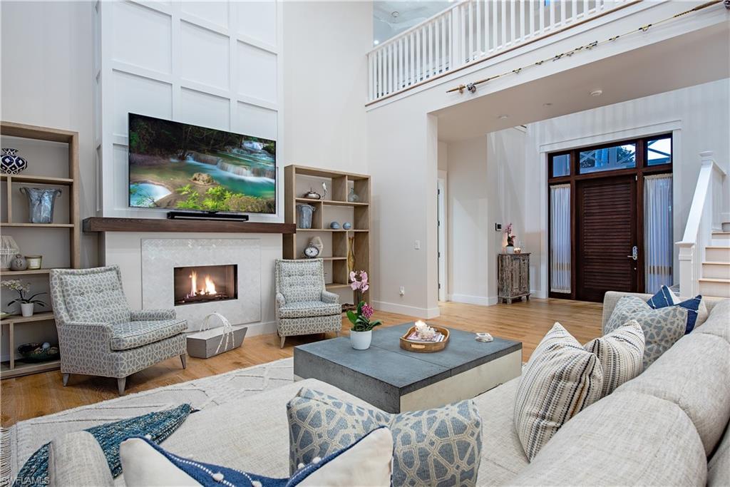 MOORINGS - Residential