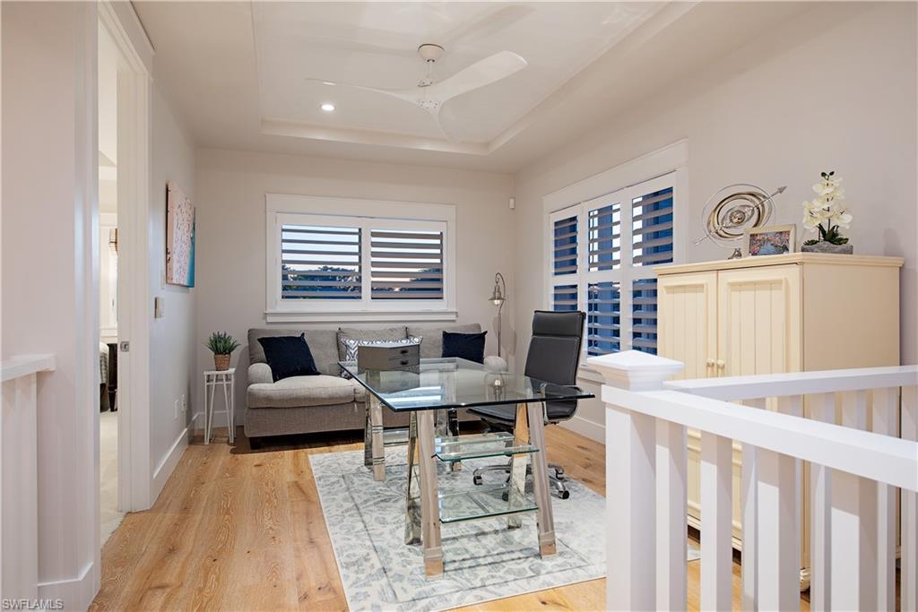 MOORINGS - Residential