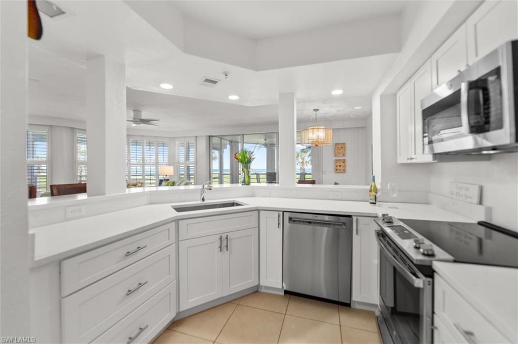 LAND'S END - Residential