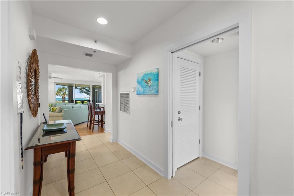 LAND'S END - Residential