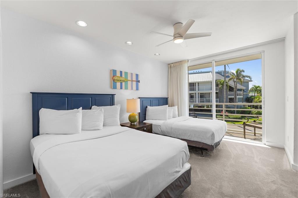 LAND'S END - Residential