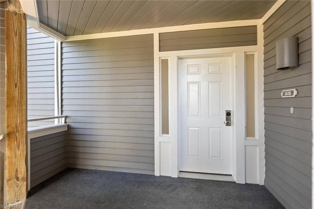 LAND'S END - Residential