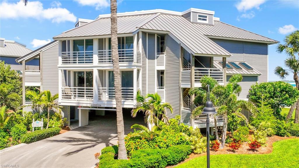 LAND'S END - Residential