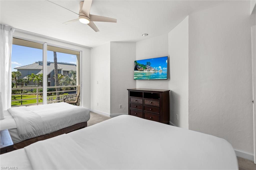 LAND'S END - Residential