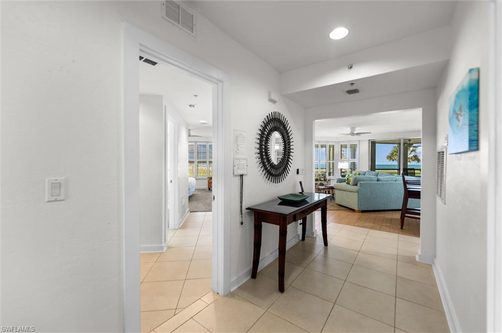 LAND'S END - Residential