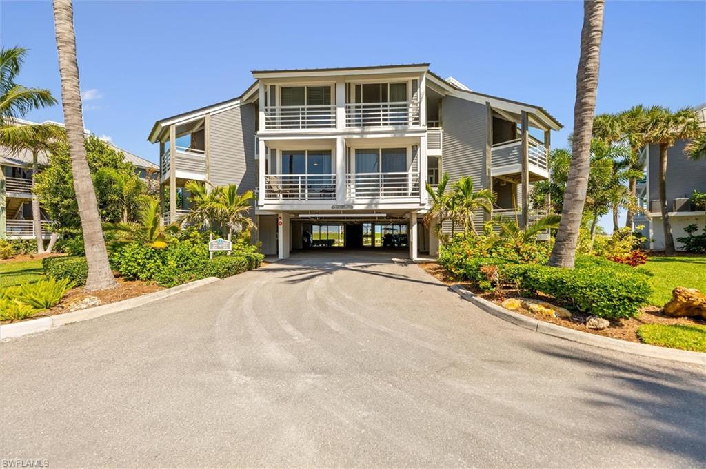 LAND'S END - Residential