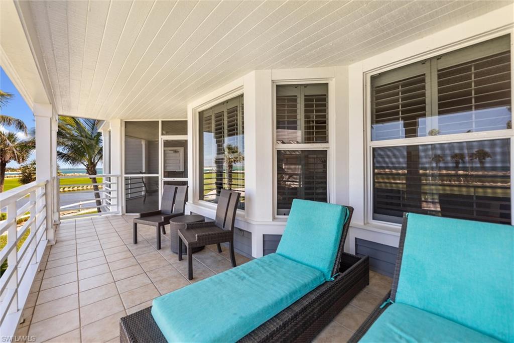 LAND'S END - Residential