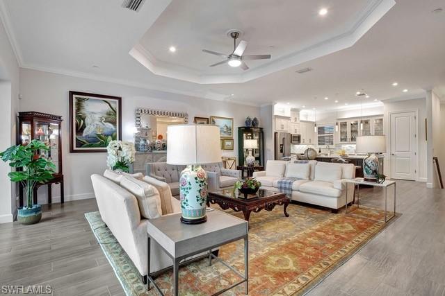 ESPLANADE - Residential