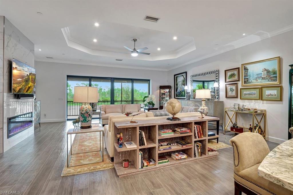 ESPLANADE - Residential