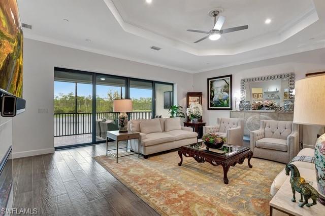 ESPLANADE - Residential