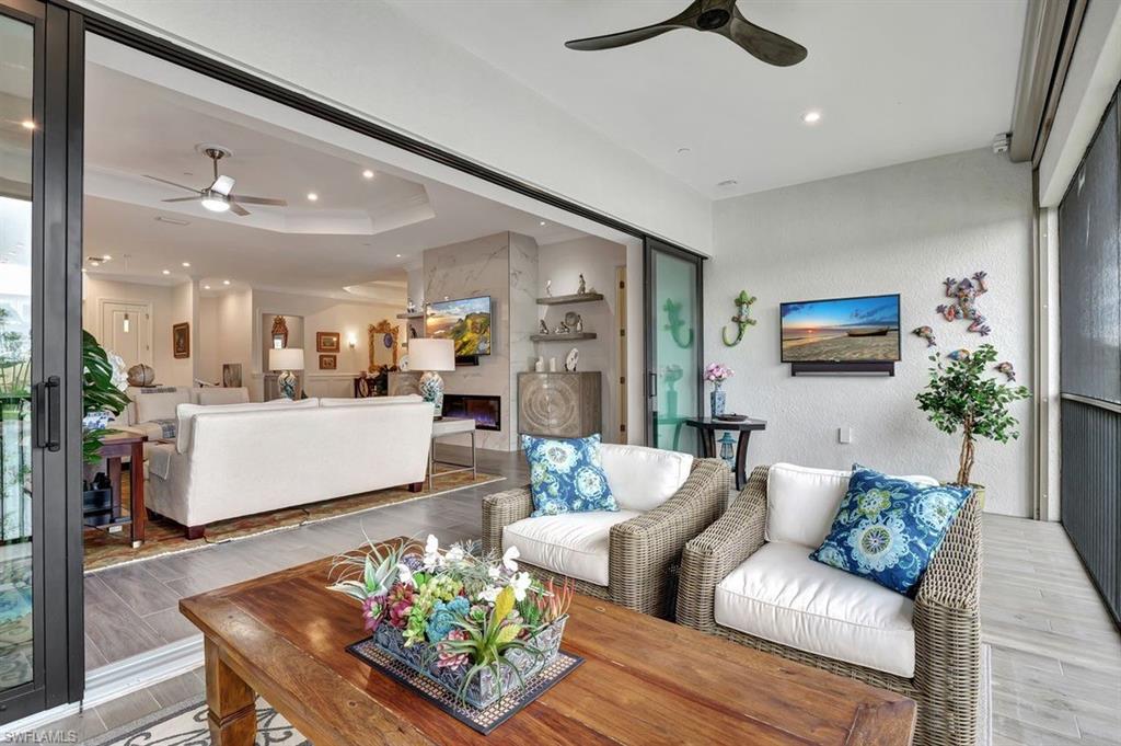 ESPLANADE - Residential