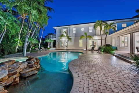 405 Rudder RD NAPLES FL 34102