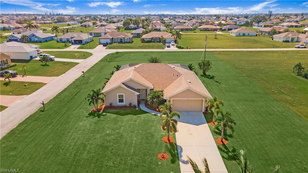 CAPE CORAL - Residential
