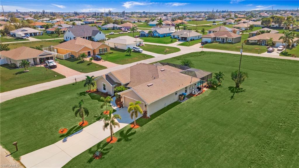 CAPE CORAL - Residential