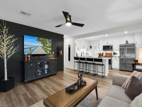 619 10th ST N NAPLES FL 34102