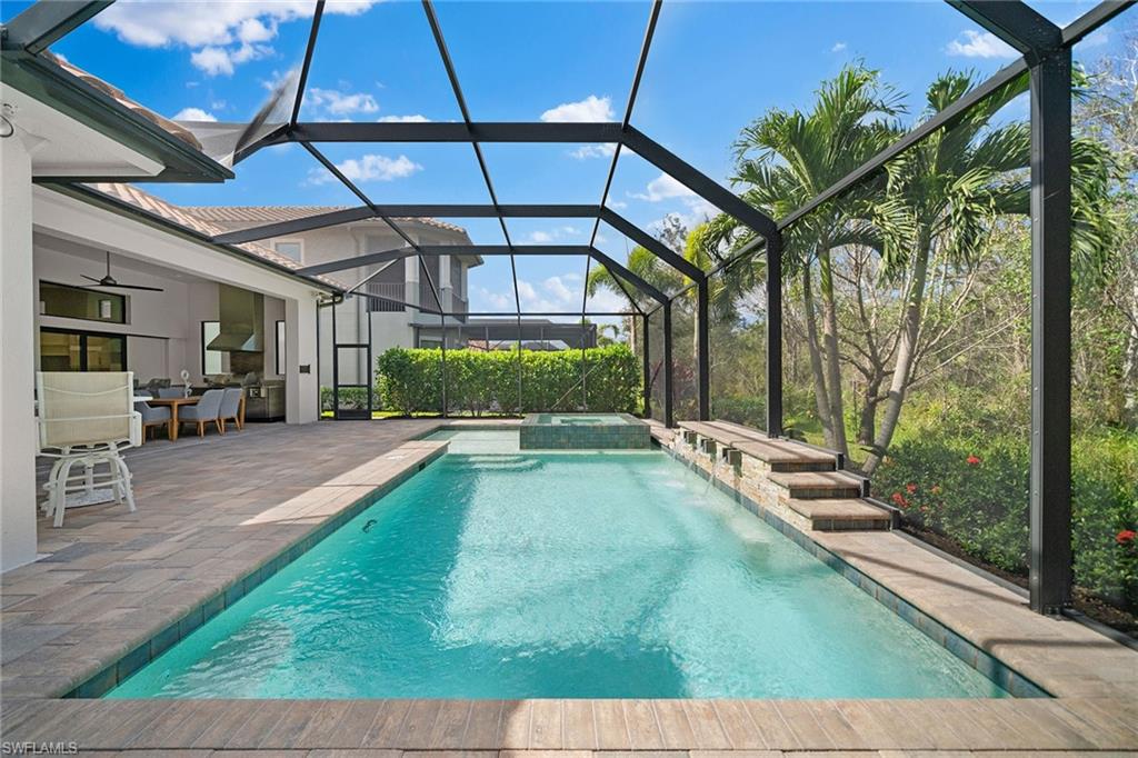 TWIN EAGLES - Residential