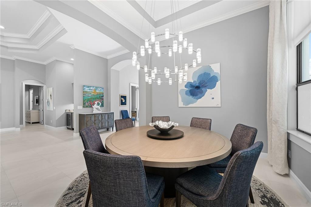 TWIN EAGLES - Residential