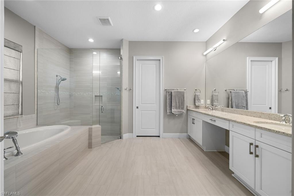 TWIN EAGLES - Residential