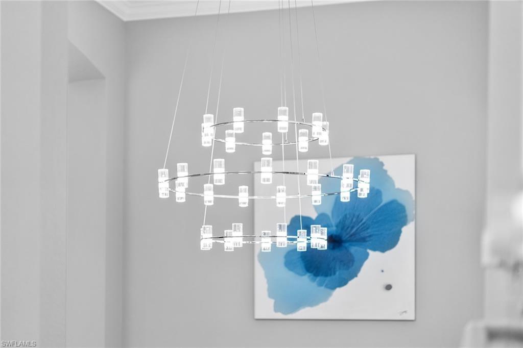 TWIN EAGLES - Residential