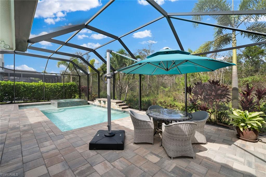 TWIN EAGLES - Residential