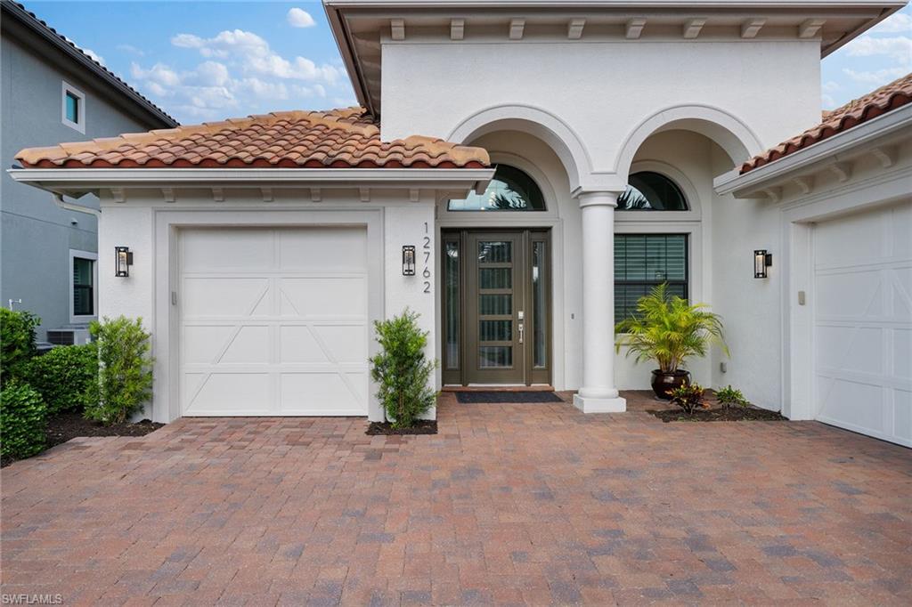 TWIN EAGLES - Residential