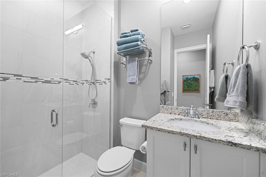 TWIN EAGLES - Residential