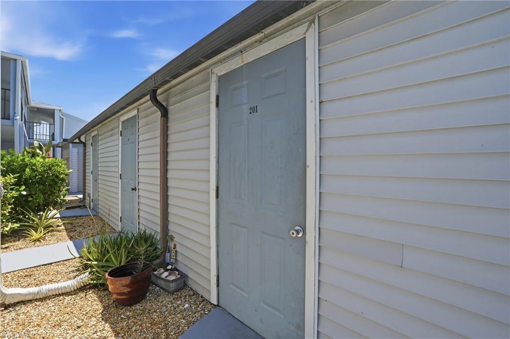 ROYAL PALM CONDO - Residential